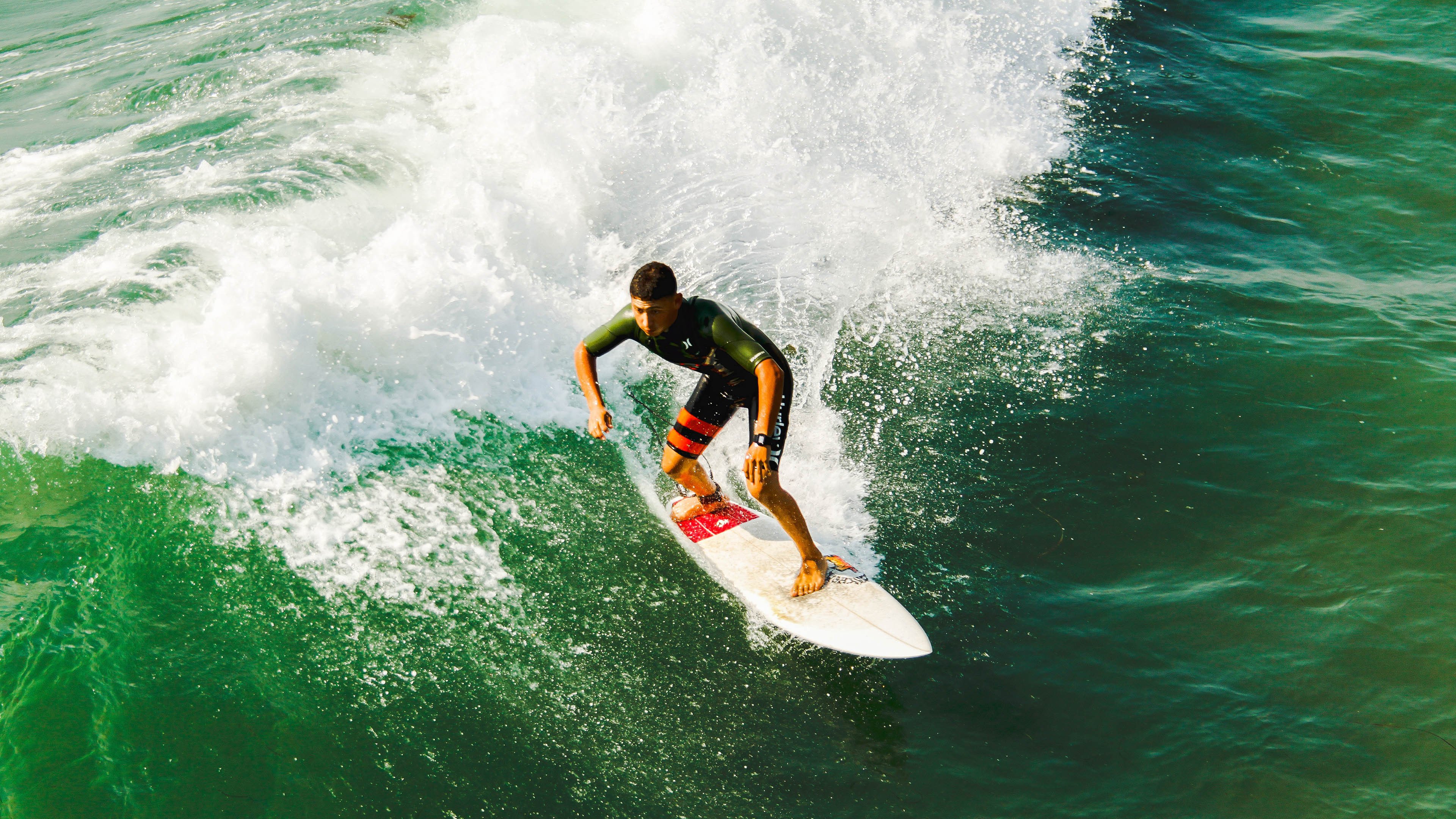 熬到天亮勇士训练结束贴片曝光